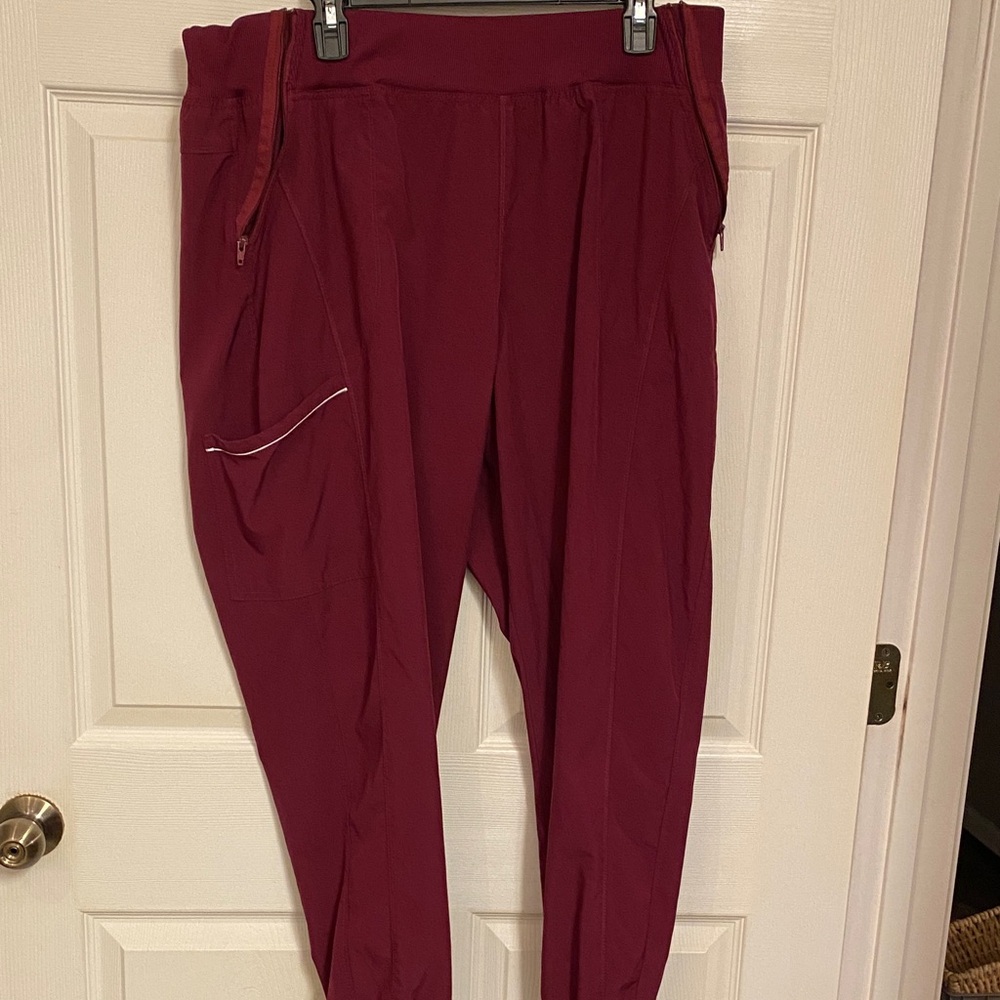 Cherokee Infiniti 2X Burgundy Jogger Pants